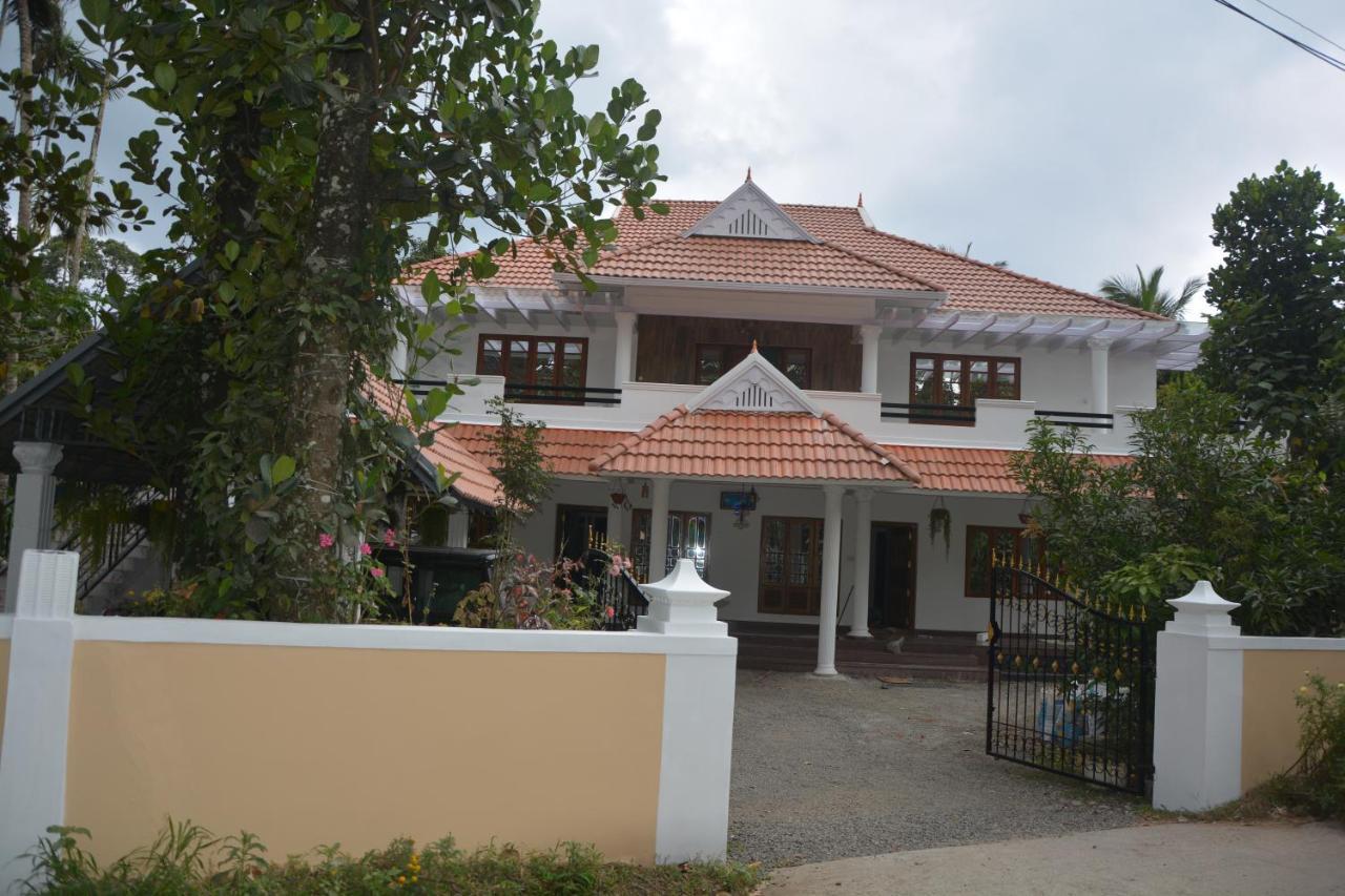 Ben Cottage Thekkady Exterior photo